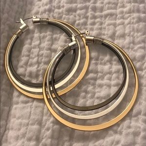 Tricolor hoop earrings